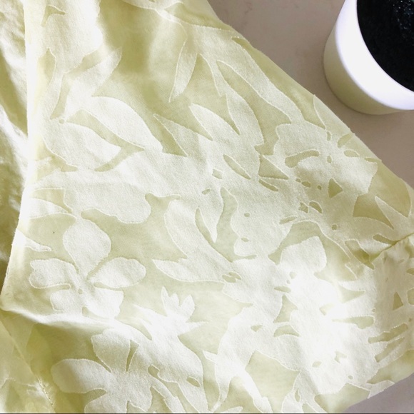 2/$15 - V neck blouse - Picture 4 of 5